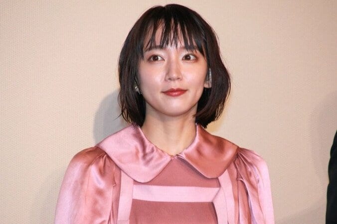 吉岡里帆、どんぎつね姿の“お尻フリフリ動画”にファン悶絶「キュン死してしまいます」「全てが可愛い」の声 1枚目