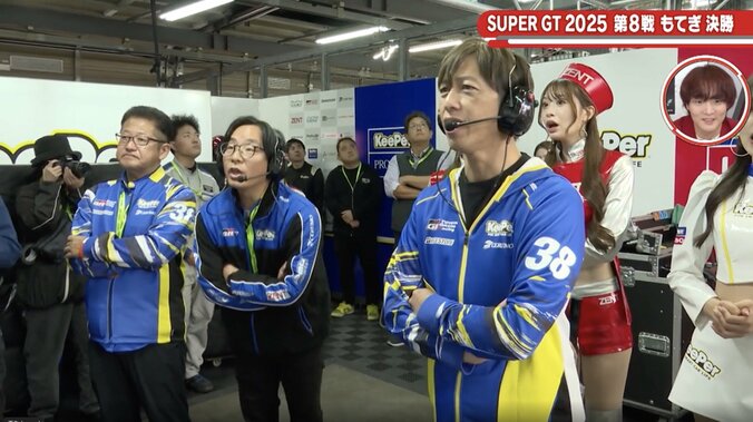 勝利の女神も唖然「ここが彼らの武器」 auスープラの“大胆な仕掛け”に反響、引退レースの名手も「焦りだす」圧巻のスタートダッシュ 2枚目