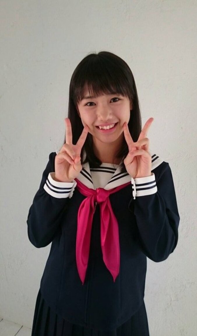 モー娘。新メンバー横山玲奈　可愛すぎな初セーラー服姿公開 1枚目