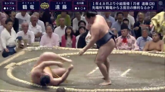 先場所優勝・鶴竜、技巧派・遠藤に快勝　慌てず騒がず白星　元若乃花「一枚上」 1枚目