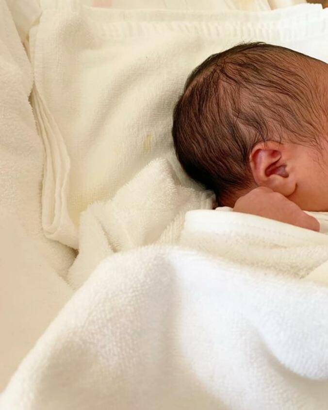  森崎友紀、予定日を5日超過して出産した第3子「3600g超えの大きな赤ちゃんでした」  1枚目