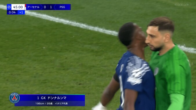 海外ファン沸騰！ PSG守護神ドンナルンマの“ワンハンド神セーブ”が脚光「世界一のGKだ」「信じられない」「巨体であんな素早く…」アーセナルFWの至近距離弾を阻止した瞬間 3枚目