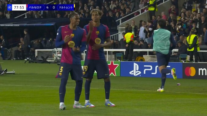 17歳は反則だろ！バルサの至宝“神の子”ヤマルがDFとGKを手玉に取る圧巻の超技巧シュート！「ちょっと浮かしてんのエグい」「できないことないのかよ」 5枚目