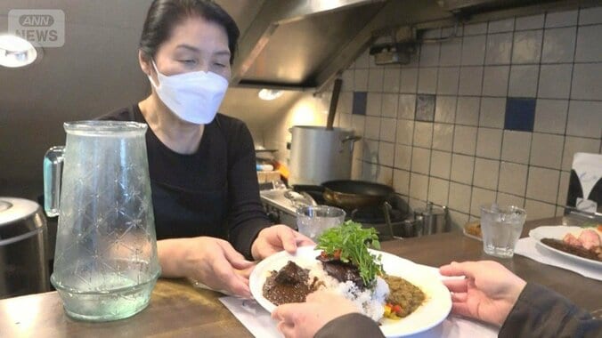 狭小店舗が人気　地価高騰と人手不足の時代に合致　賃料抑え1人で切り盛り 1枚目