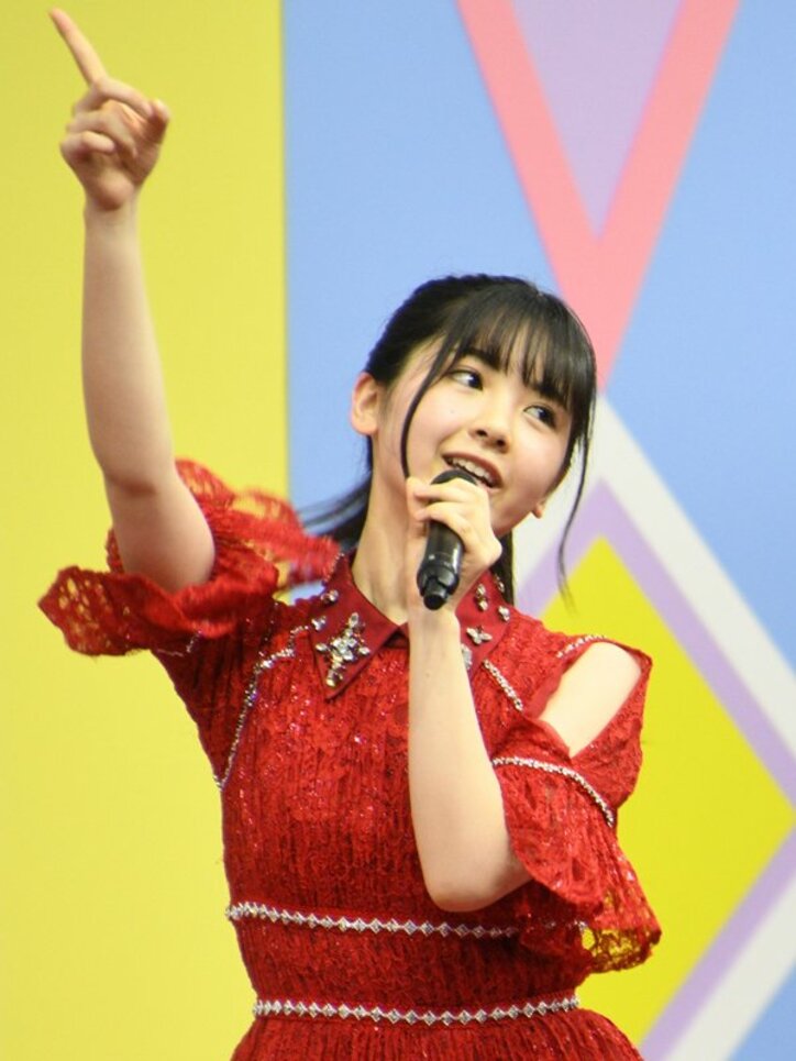 乃木坂46・4期生が初の『TIF』出演でフレッシュなパフォーマンス、清宮レイの”必殺技レイパンチ”に会場沸く
