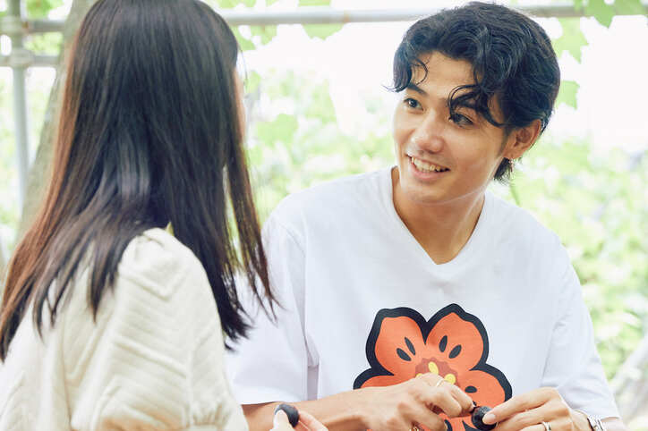 飯豊まりえ、妹キャラ・17歳モデルの一線を超えたテクニックに驚き「ロックオンしてた!」年上男子がメロメロに『オオカミちゃんとオオカミくん』第7話