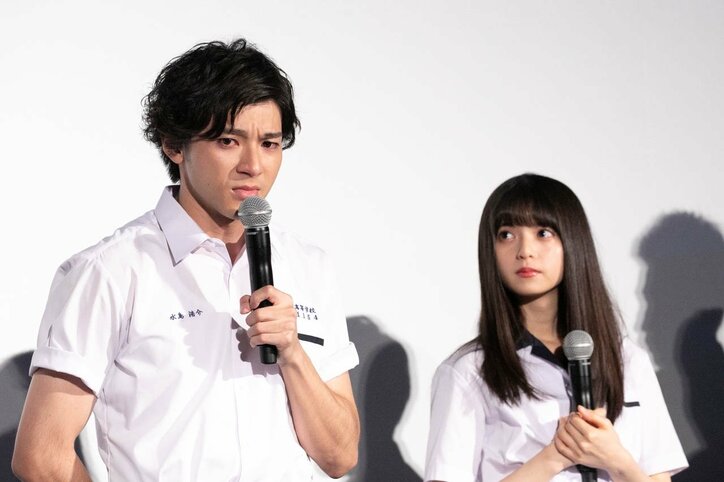 齋藤飛鳥が”Sっ気”だして祝福？ 『キミオイ』舞台挨拶で山田裕貴がサプライズに感動の涙