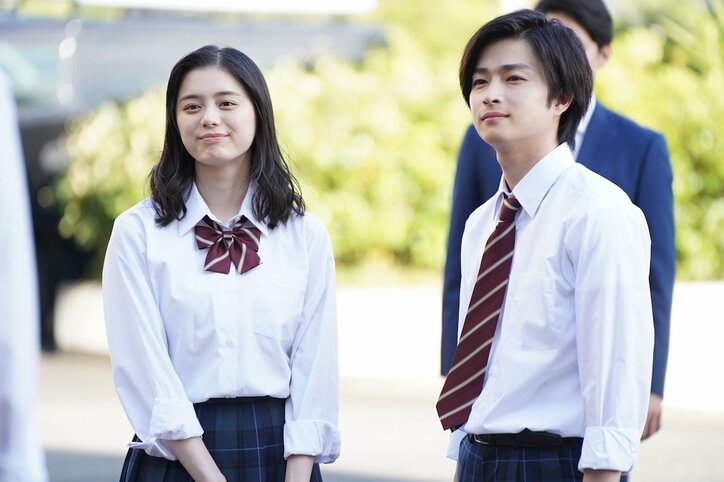 特殊詐欺の受け子で逮捕…退学する生徒へ担任からのメッセージが泣ける「これからも2人の先生でいさせて」『覆面D』