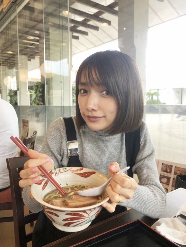 後藤真希、琉球衣装をまとった家族ショットを公開「満喫できました」