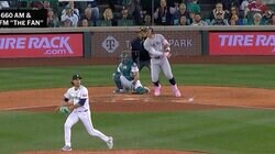 もうワケわからん！ヤ軍ジャッジ、15号超弾丸ライナーで“異変”「怖すぎる」「エグいな」189km“ロケット打球”→相手チームが動けなくなる