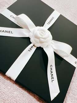  渡辺美奈代、一目惚れし2色購入した『CHANEL』の品「とっても可愛い」「お似合い」の声 