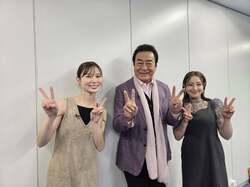 高橋英樹、朝日奈央＆大沢あかねとの3ショットを公開「お二人ともいつも新鮮な方々」