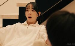 堀未央奈、部屋着で大あくび！子供みたいに足をパタパタさせ年下夫に甘える姿がかわいすぎる！『私たち結婚しました 5』第3話