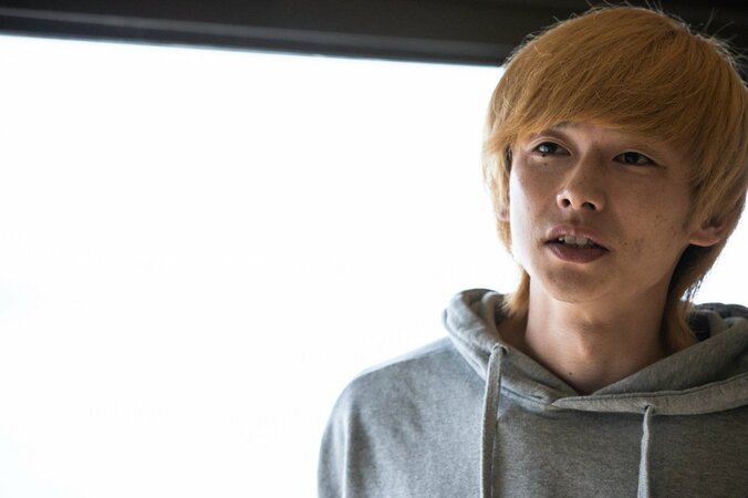 主演を目指しケイスケの髪をりおんが黒染め 同棲ハウスで縮まる距離『ドラ恋～KISS or kiss～』act.8 4枚目