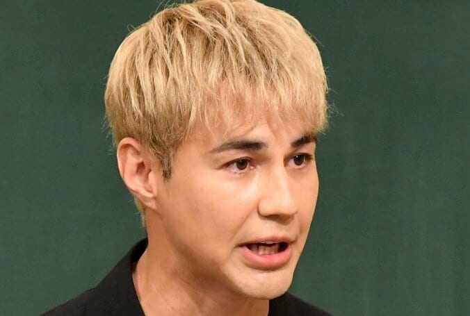 【写真・画像】インターから公立小へ転校し壮絶なイジメ…人気タレント「夜遅く帰宅した母には話せなかった」幼少期の辛い思い出を明かす　1枚目