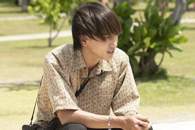 「俺は自己中だから」2人の美女と手を繋いだハタチの男子、指摘され苦しい言い訳「手繋ぎたいなって2人と思うから、繋いでる」『シャッフルアイランド Season2』  12枚目