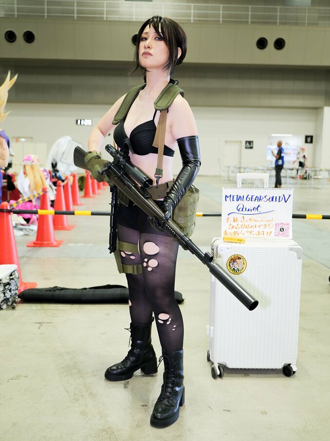 [照片/图片] 为了塑造充满力量感的体态，也进行了身体锻炼……《合金装备5》Quiet的角色扮演令人耳目一新！ 3