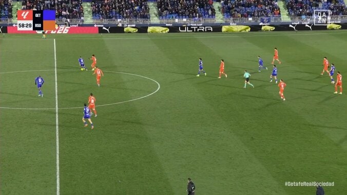 「やっぱ別格」久保建英、元同僚への猛烈鬼プレスでミス誘発→決定機演出「気持ち入ってる」絶対に前を向かせない密着ハードディフェンスで「隠れアシスト」未遂 4枚目