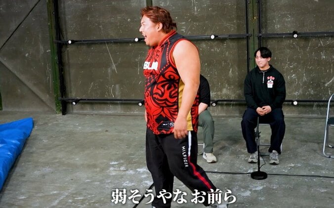 「弱そうやなお前ら！」ノッコン寺田が“暴走” 道着姿の男性が“とばっちり” いきなりタックルでぶちかます 4枚目