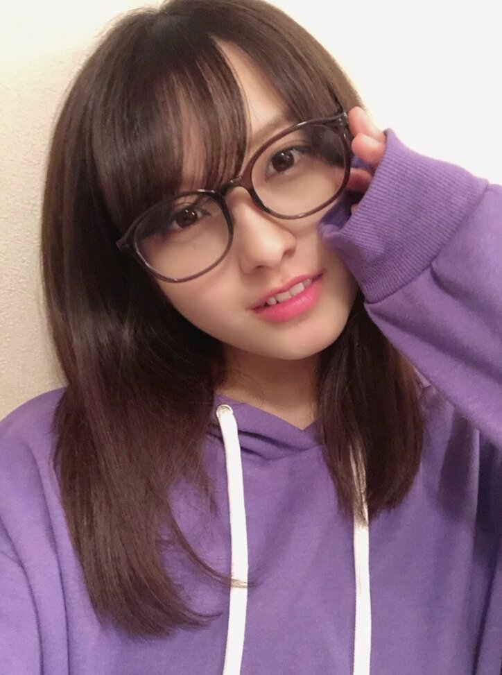 大和田南那 メガネ姿公開に 多分世界一似合う キレ可愛い の声 話題 Abema Times 大和田南那 メガネ姿公開に 多分世界一似合う キレ可愛い の声 話題 Abema Times