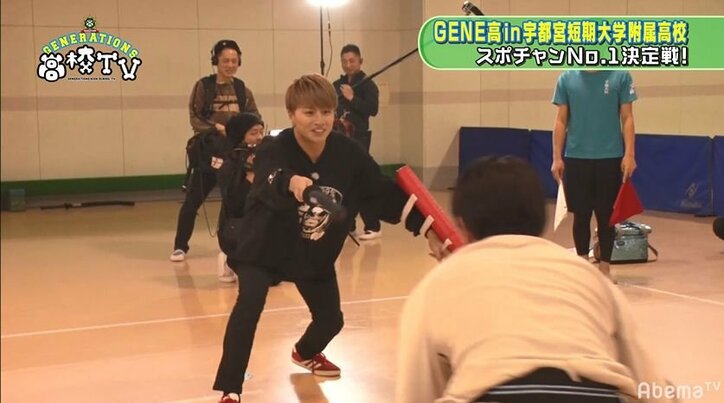 佐野玲於 vs 白濱亜嵐のチャンバラ対決！白熱しすぎてファンタジー対決に！？