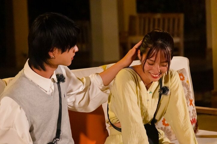 ショートヘアのスレンダー美女、夜の2ショットで自分から手つなぎ 『シャッフルアイランド Season3』#2