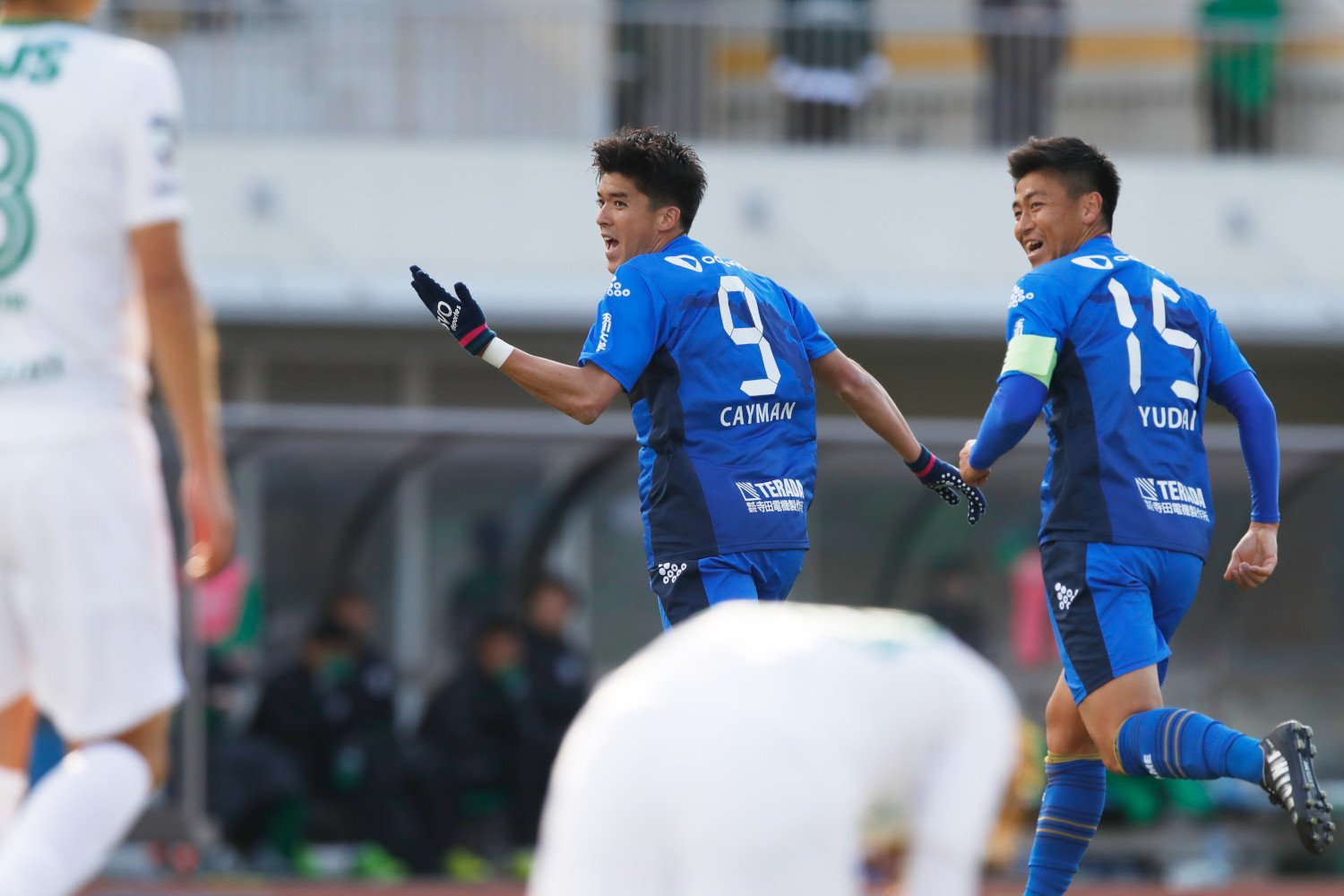 イケメンたちが天空のスタジアムで激しいバトル Fc町田ゼルビアの3つの魅力 サッカー Abema Times