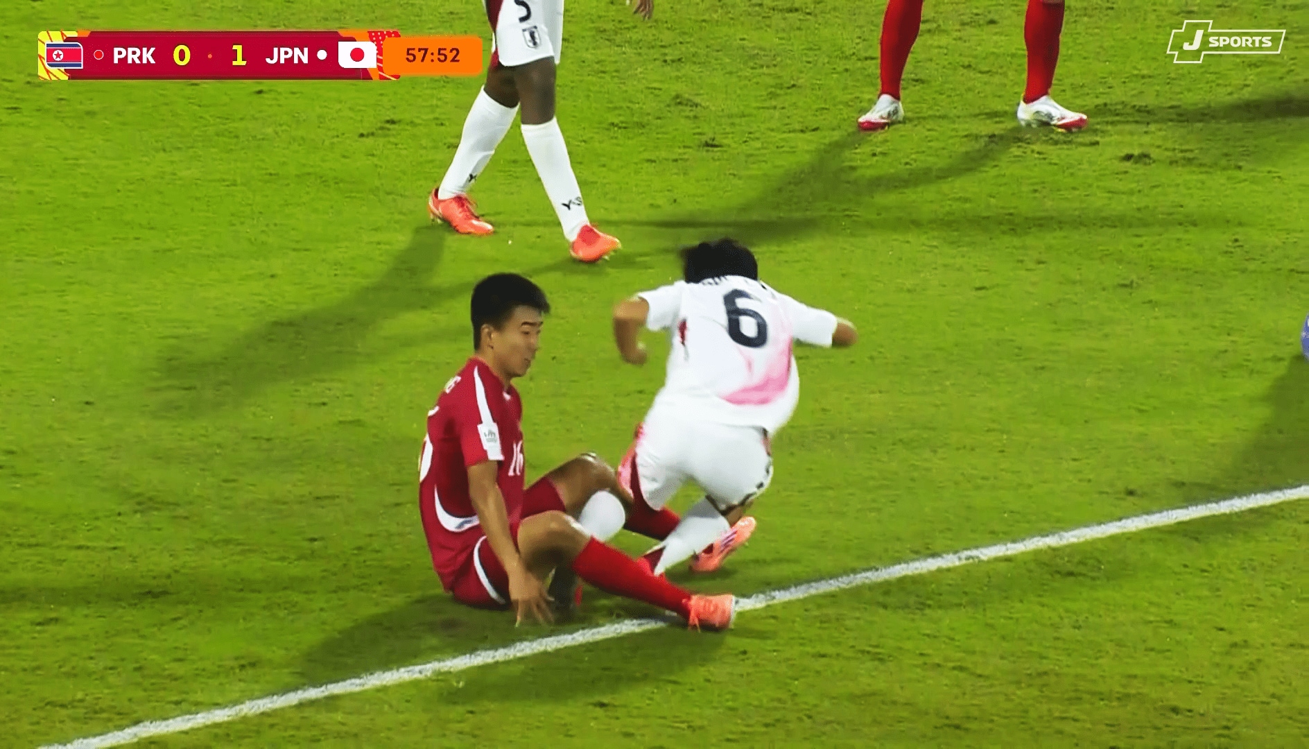 【写真・画像】北朝鮮エースが落胆…U-17日本代表GK、衝撃のPKストップ！「川口能活かと思った！」「振る舞いが大人」切り替え仲間鼓舞も脚光　1枚目