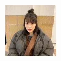 「日本で一番可愛い」「安定の可愛さ」のん、撮影待機中のキュートなオフショットにファン悶絶