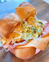 みきママ『韓国の進化形トースト!エッグドロップサンドウィッチを作ってみました~!!』