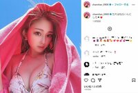 ゆうちゃみ、NEWメイクで“美デコルテ”露わなオフショットを披露しファン歓喜「最高にいい女」「渚の天使」