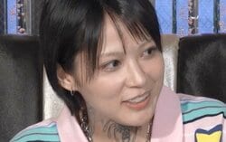 “全身タトゥー”の元国民的アイドル、人体改造にハマったアイドル時代「内緒で体に金属を埋め込んでた」