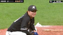 球場騒然！2連続申告敬遠からロッテに“まさかの結末”　渾身のストレートがボール判定… 日本ハム・加藤豪将、劇的サヨナラ“押し出し四球”の瞬間 