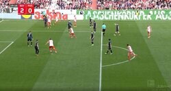 「汚ねえw」「ズルすぎるだろ！」スタジアム全員が騙された… 超高速リスタート→電光石火のゴールが炸裂した瞬間　サポーターも困惑させた王者・バイエルンの無慈悲すぎる攻撃
