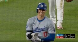 これは反則レベル！ 大谷翔平に一体、何が起きたのか…！？ “いつもと違うポーズ”にファン騒然 「めっちゃ楽しそうだな」「可愛すぎるだろ」