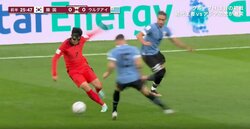 韓国代表“バットマン” ソン・フンミン 顔面骨折から復活してウルグアイDFをひらり切り裂く 超絶カットインに「別格」「うますぎる」　