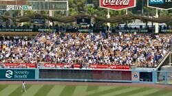 大谷翔平 “衝撃”176号HRにライトは一歩も動かず 「外野が一切追わない文句なしの一発！」歴史的快挙を象徴する瞬間が話題に