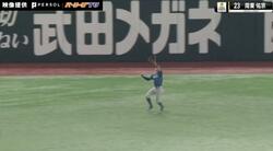 アウトかと思ったのに…！ 日本ハム・五十幡亮汰のエグすぎる“爆肩バックホーム→ストライク送球”が炸裂した瞬間 「セーフとはいえ素晴らしい送球」