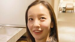 「こんな変わる！？」 板野友美、“小顔施術”で小さい顔がさらに小顔に