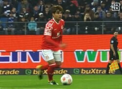 「めちゃくちゃ速い」佐野海舟の“高速プレスバック”にファン騒然！「どっから出てきた？」強靭デュエルでボール回収の瞬間