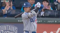 「さっきの笑顔は何だったんだ…」大谷翔平、敵軍監督に律儀にご挨拶→ホームランをお見舞いする“驚愕シーン”