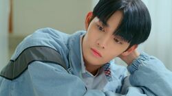 元Wanna OneのCIXメンバー ペ・ジニョン、ヒロインへの思いを優しく表現し視聴者絶賛「可愛すぎるって！」『@アカウントを削除しました』第13＆14話