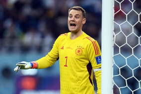 【W杯】ノイアーの足技「ウザい、ウザいっすね」　本田圭佑、プレス“無力化”に思わず苦笑