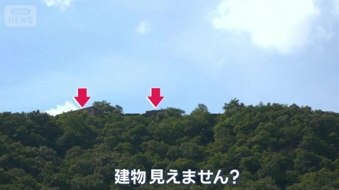 建物らしきものが見える