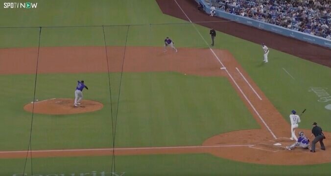 【写真・画像】油断した…？ 大谷翔平、“イライラ走塁”でまさかの展開「余裕やんw」相手投手の隙をついて“爆速盗塁”「そりゃ走られる」　1枚目