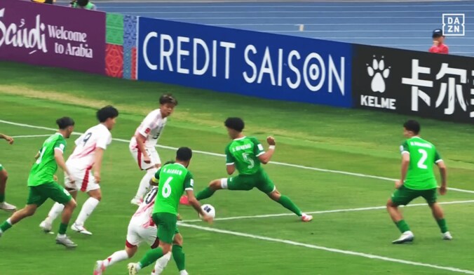 【写真・画像】「よっしゃー！」日本代表キャプテン、“魂の超絶ブロック”から雄叫び！「震えた」「よく体を投げ出した」市原吏音が大ピンチを救った瞬間【U20アジアカップ】　1枚目