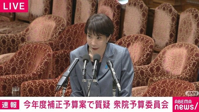 質問に答える高市総理