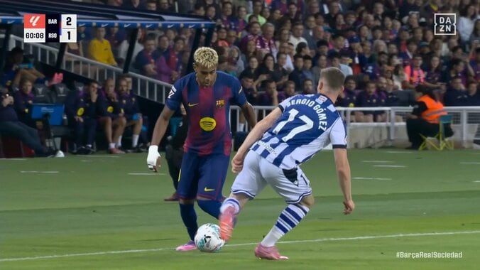 「バケモノ」神童ヤマル、衝撃のボールタッチで相手守備陣を翻弄「どうやって抜いたの？」左足エラシコで圧巻“股抜き縦突破”の瞬間 4枚目