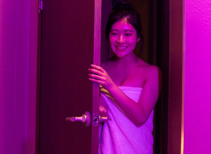 元NGT48加藤美南、同棲初日に混浴!手を繋ぎ「すごく積極的になったよね」恋愛経験ゼロの男性に密着アプローチ