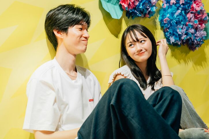 Seventeenモデルしおり、メンノンモデルりおに可愛すぎる告白「ここ、光らせてみて」『オオカミちゃんとオオカミくん』第3話